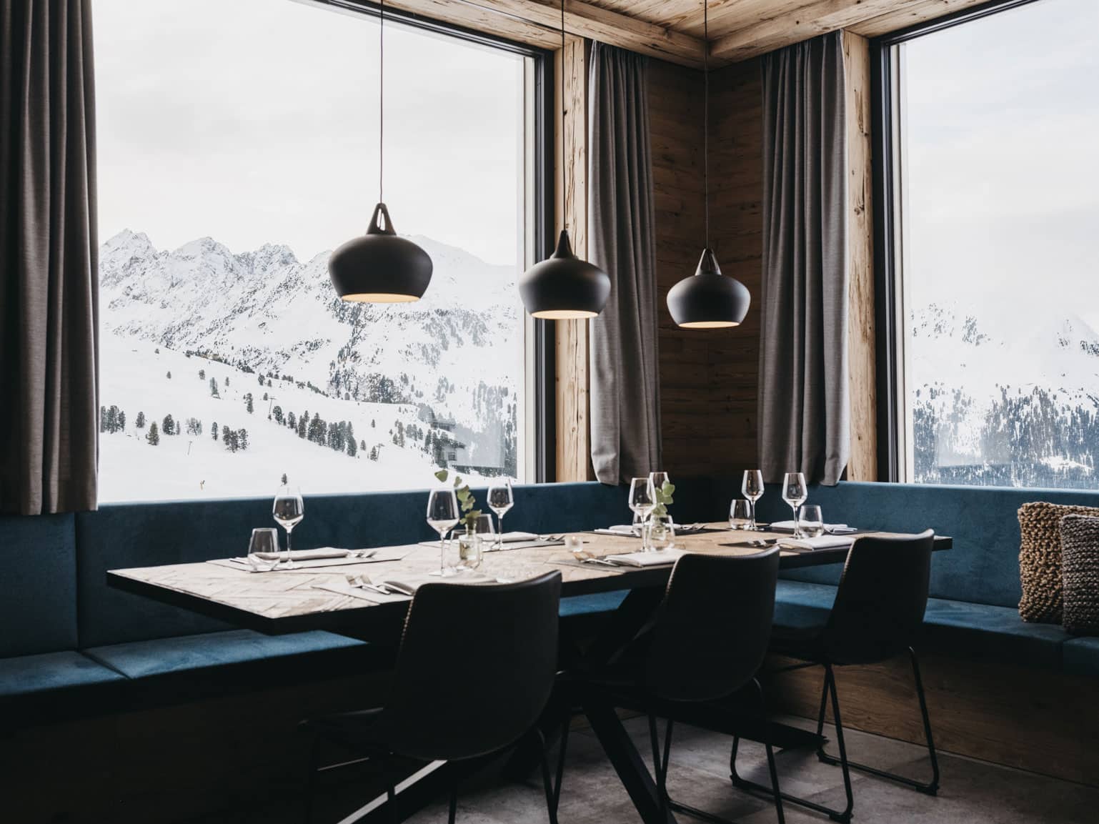 VAYA Kuehtai Restaurant Winter VAYA Kuehtai Restaurant Winter