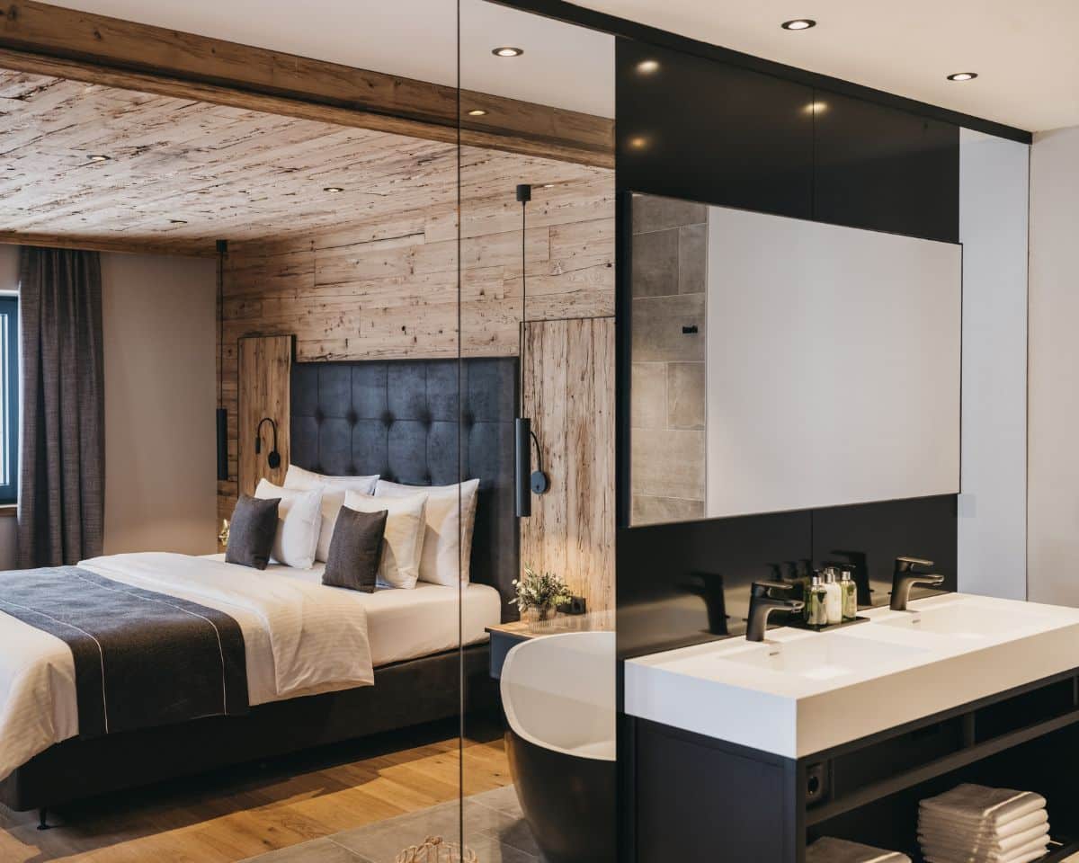 VAYA Kuehtai - Ansicht Badezimmer inkl. Schlafzimmer VAYA Kuehtai - Ansicht Badezimmer inkl. Schlafzimmer