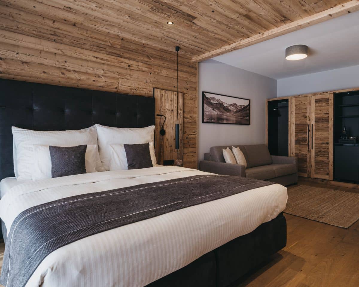 VAYA Kuehtai - Zimmer mit Sofa VAYA Kuehtai - Zimmer mit Sofa