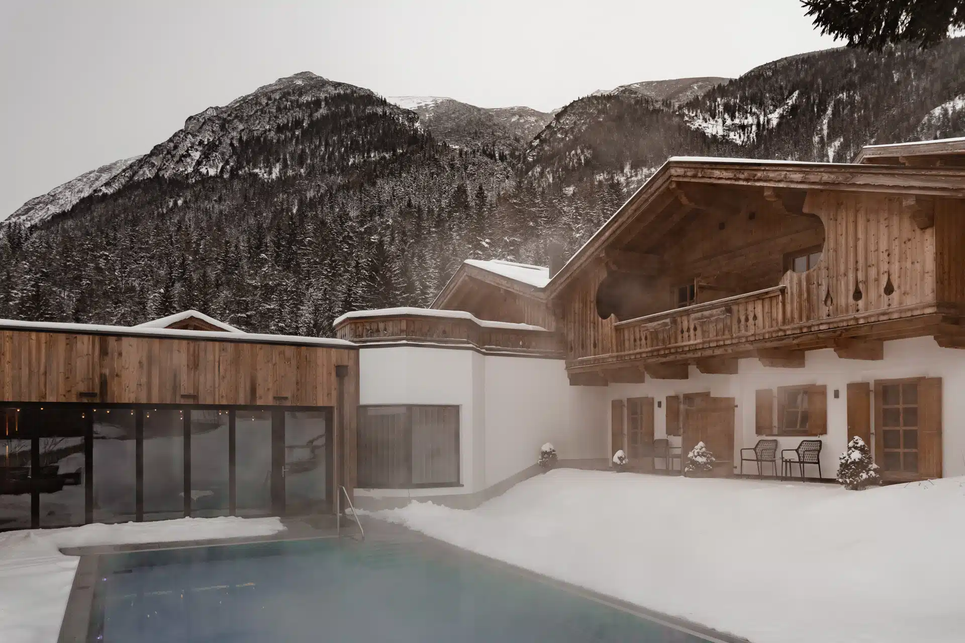 VAYA Achensee Wellness Aussenpool Winter
