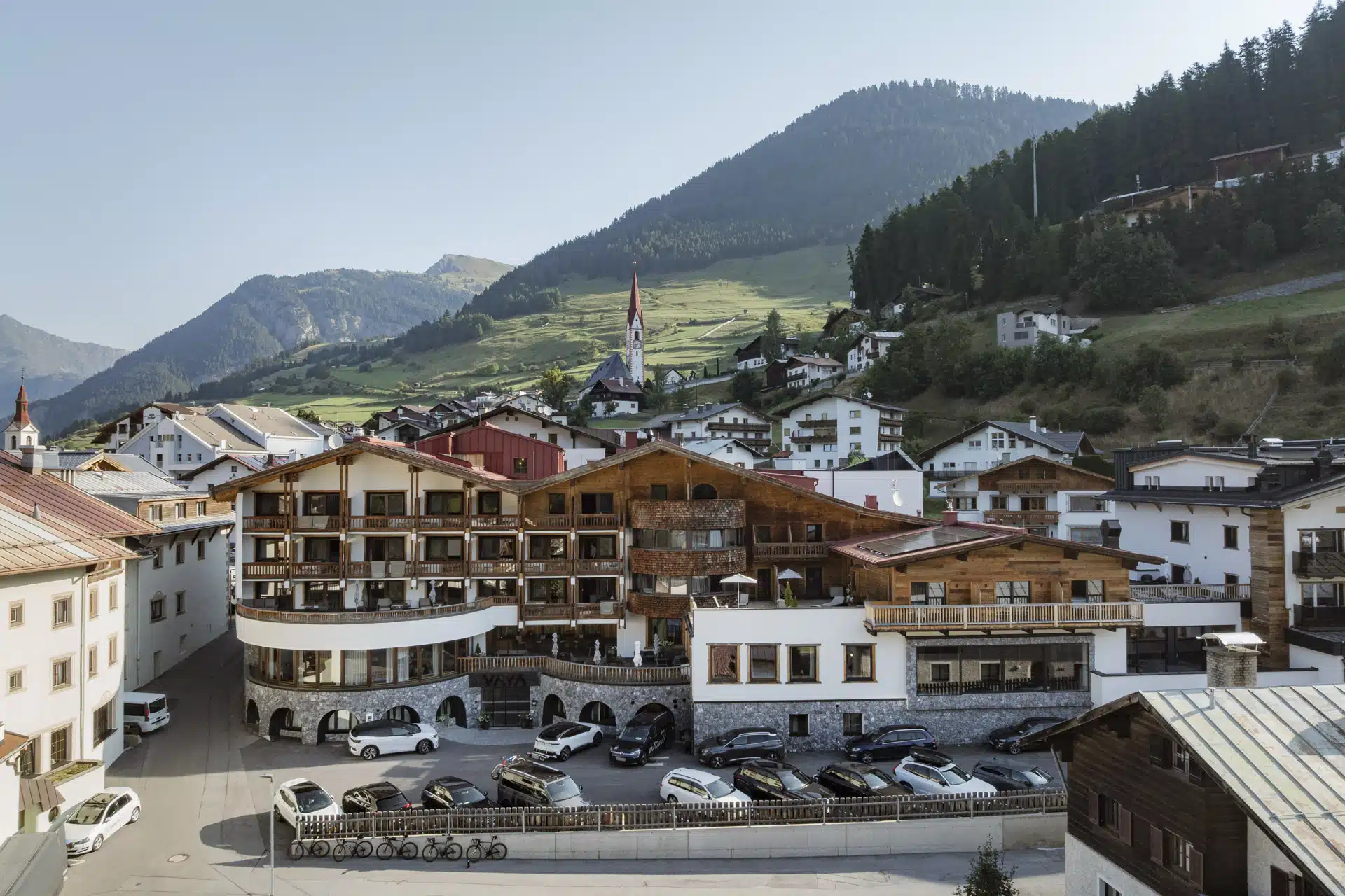 VAYA Nauders Aussenansicht Sommer VAYA Nauders Aussenansicht Sommer