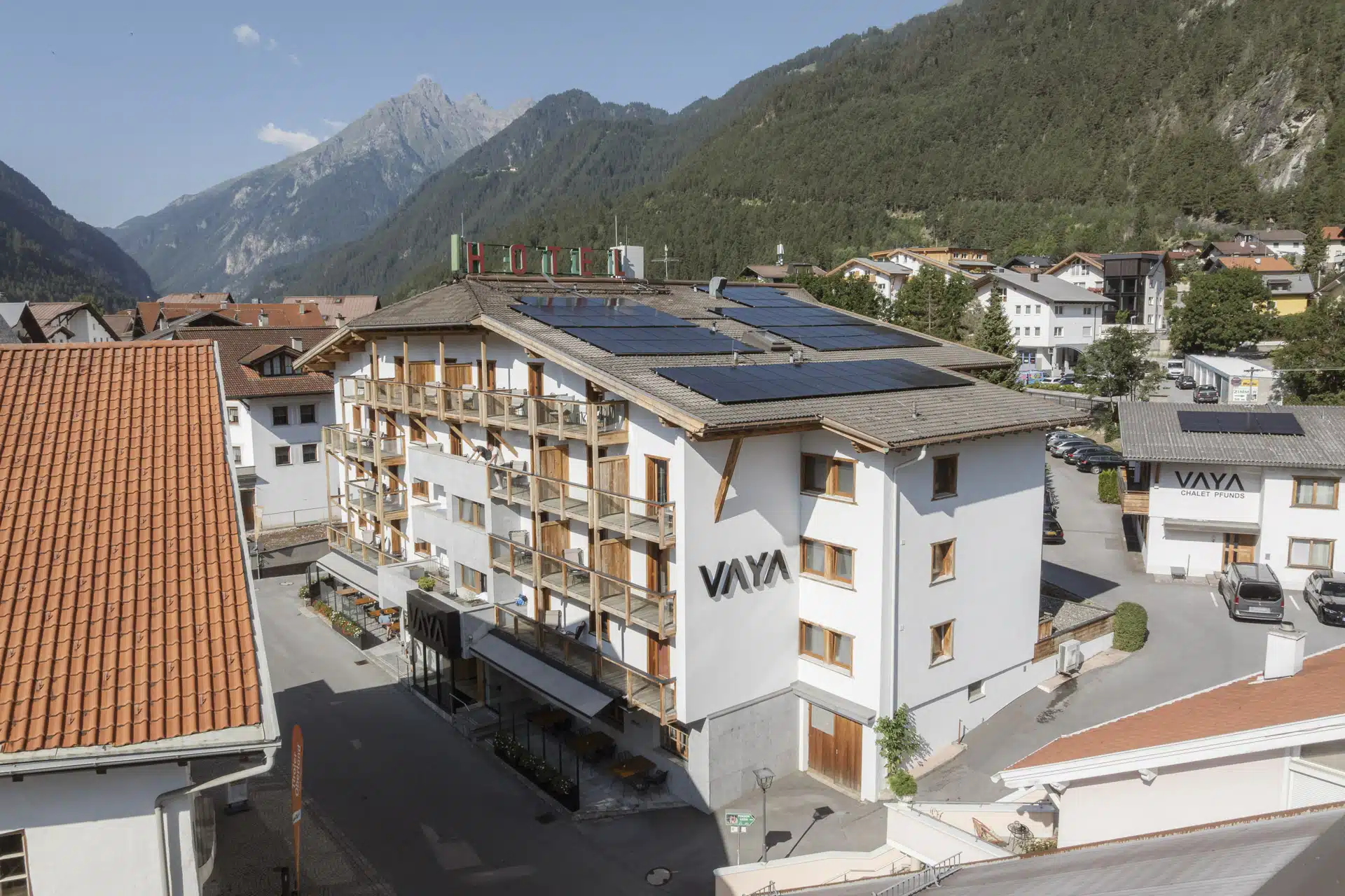 VAYA Pfunds Aussenansicht Sommer VAYA Pfunds Aussenansicht Sommer