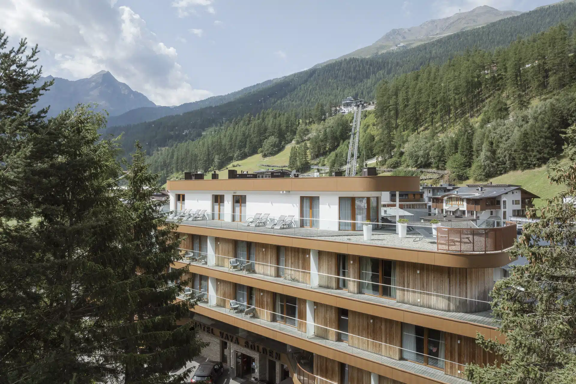 VAYA Soelden Aussenansicht Sommer VAYA Soelden Aussenansicht Sommer